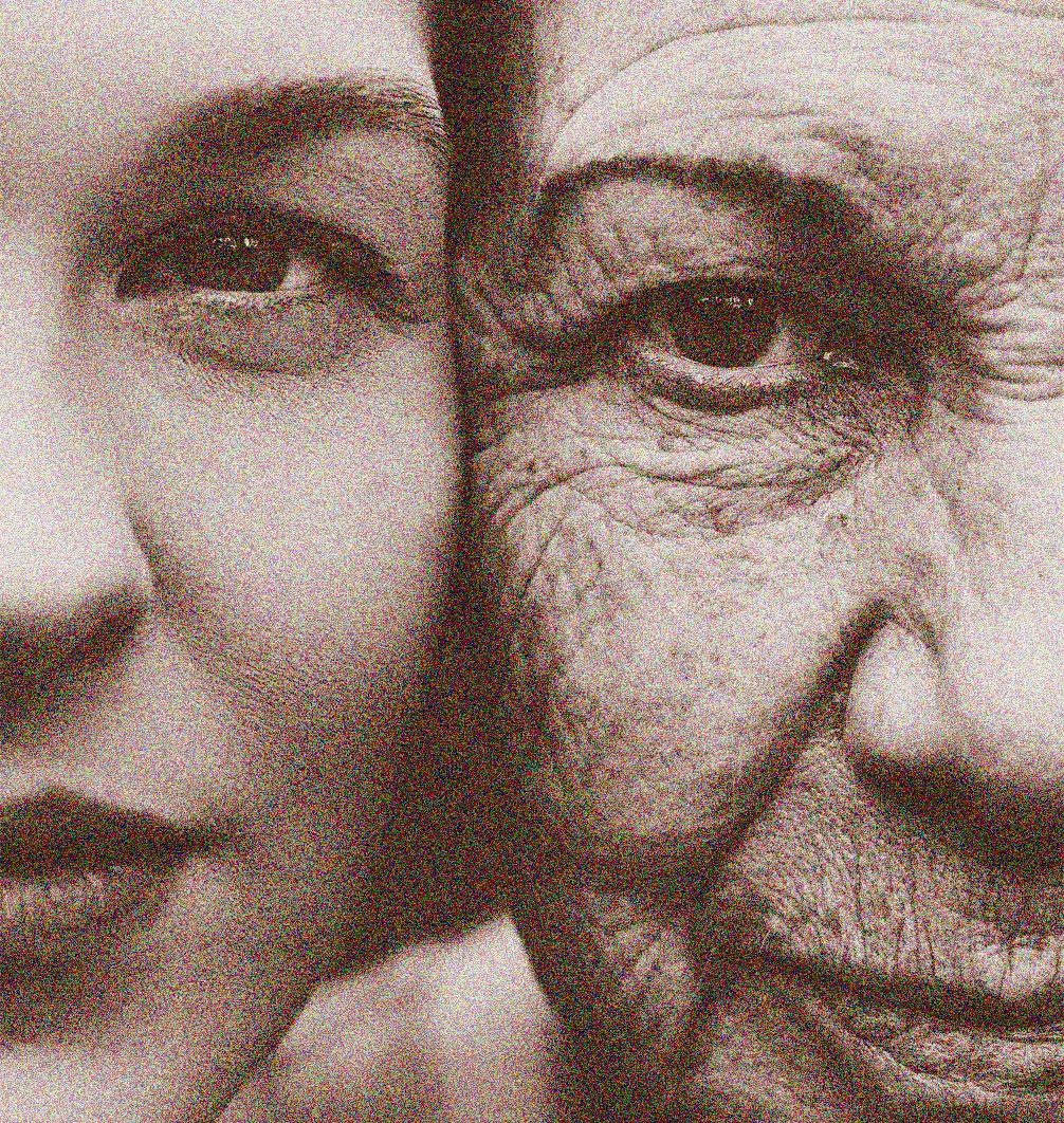 close face grandmother granddaughter they look camera copia 2